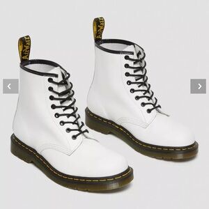 Worn once only indoors